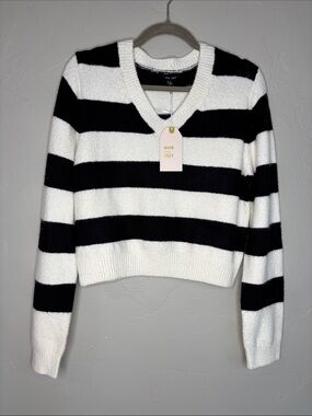 Love Tree Black & White Striped V-Neck Sweater